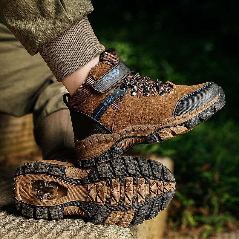 Zapatos deportivos de senderismo para niños, zapatillas de Trekking antideslizantes, calzado para escalar, cálidas, de piel, para Otoño e Invierno