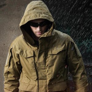 Chaqueta táctica M65 para hombre, impermeable, senderismo, con capucha para lluvia